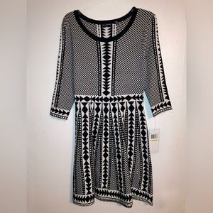 Nina Leonard Black & White Geometric Sweater Dress *Medium* NWT Never worn